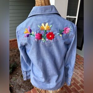 Vintage Chambray Western Shirt Floral Embroidery Button Front S